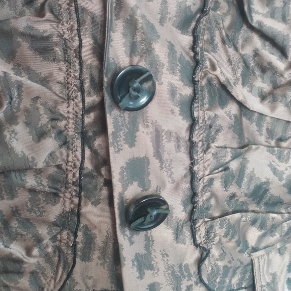 Chico's Animal Print Ruffle Front Blazer Jacket Chico's sz2 - Picture 12 of 14